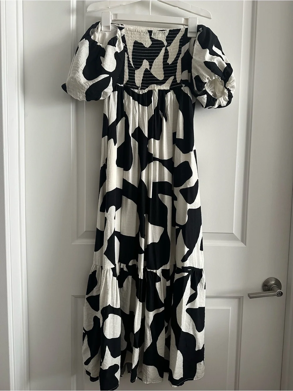 NWT Abercrombie & Fitch Black and White Puff-Sleeve Maxi Dress XS